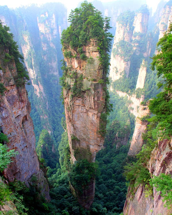 12-Mountains-Tianzi-China-great-atmosphere