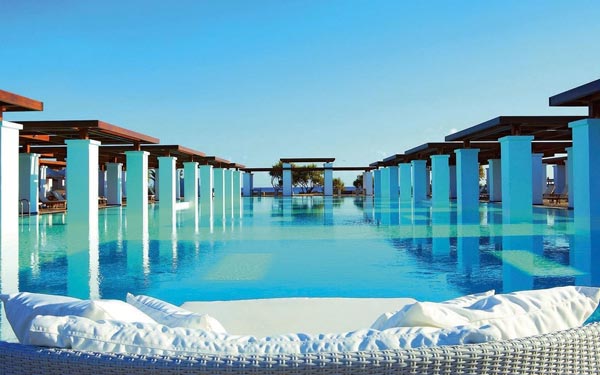 4-Amirandes-Grecotel-Exclusive-Resort-Greece-amazing-travel-destination-swimming-pool-photography