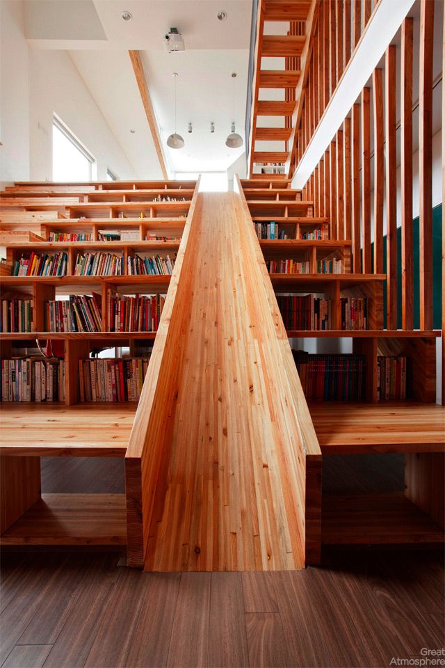 house-library-slide-by-Moon-Hoon-1-great-atmosphere-creative-photography